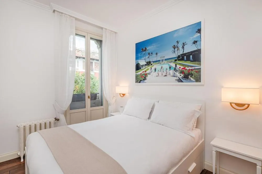 Image 6 of Refined and Bright One-Bedroom near Metro M4 – Dateo