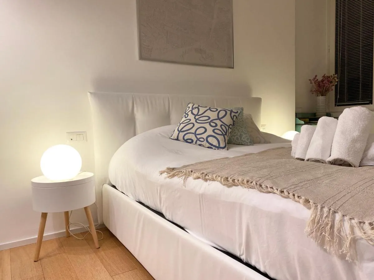 Image 6 of Repubblica One Room Apartment