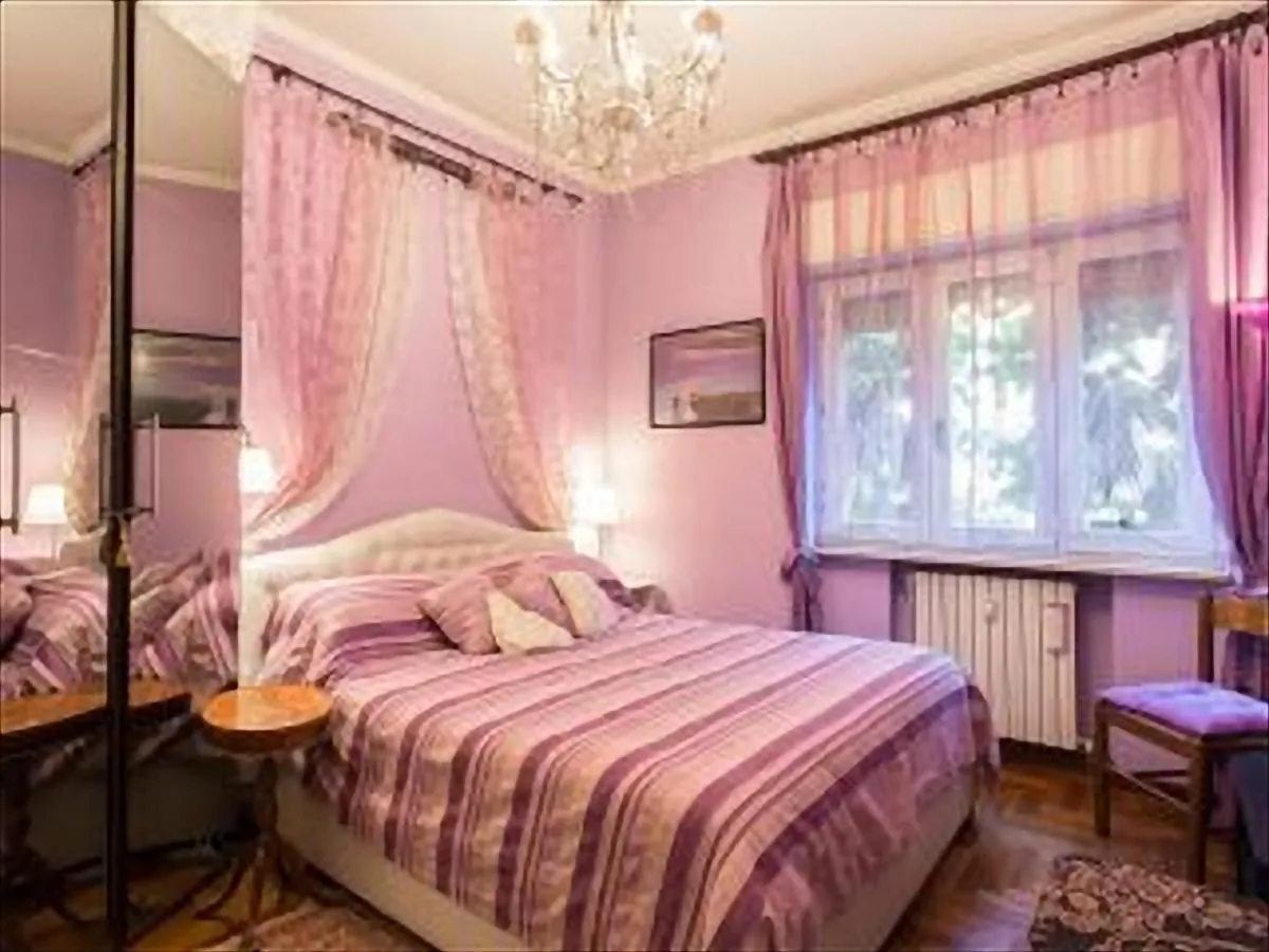 Image 1 of Romantic & Artistic Apartment