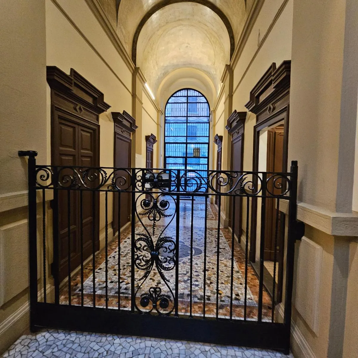 Image 3 of Romantic view apartment