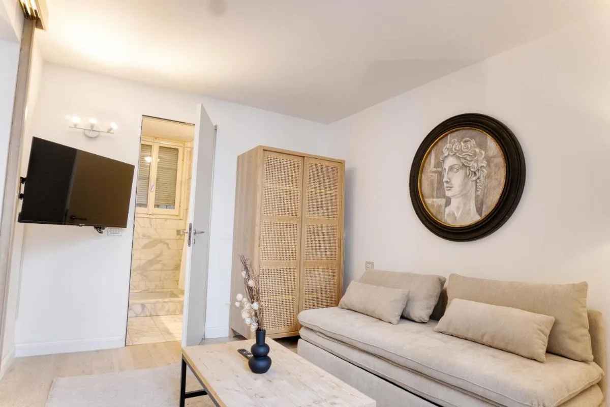 Image 4 of San Babila Elegant Duplex – Milano Design District