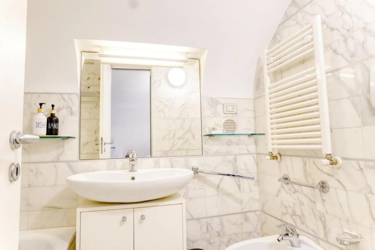 Image 2 of San Babila Elegant Duplex – Milano Design District