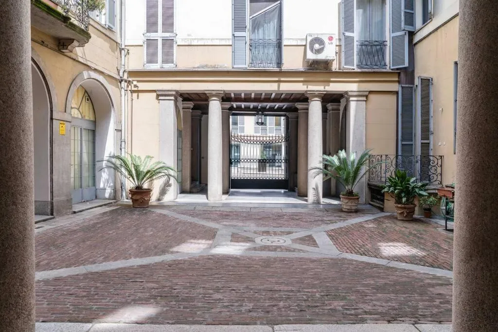 Image 4 of San Babila – Studio