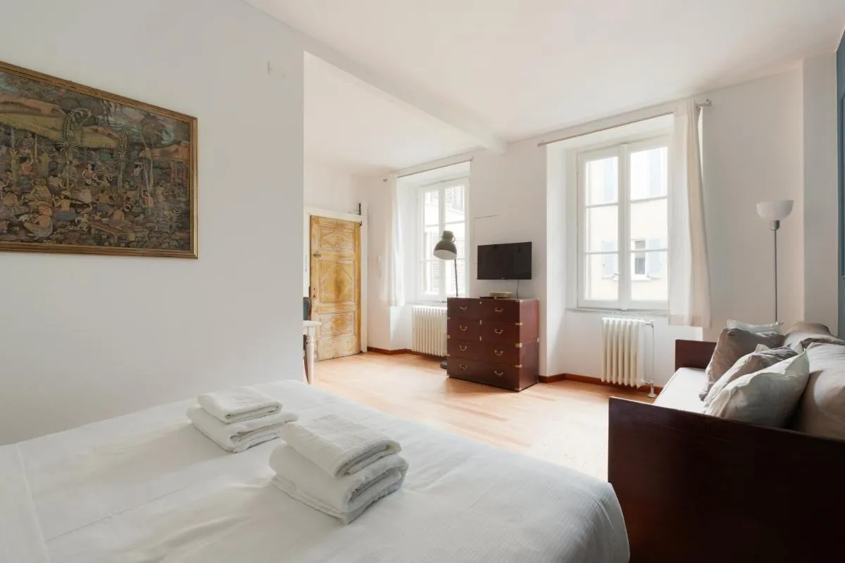 Image 4 of Sant’Ambrogio & Duomo Elegant Studio