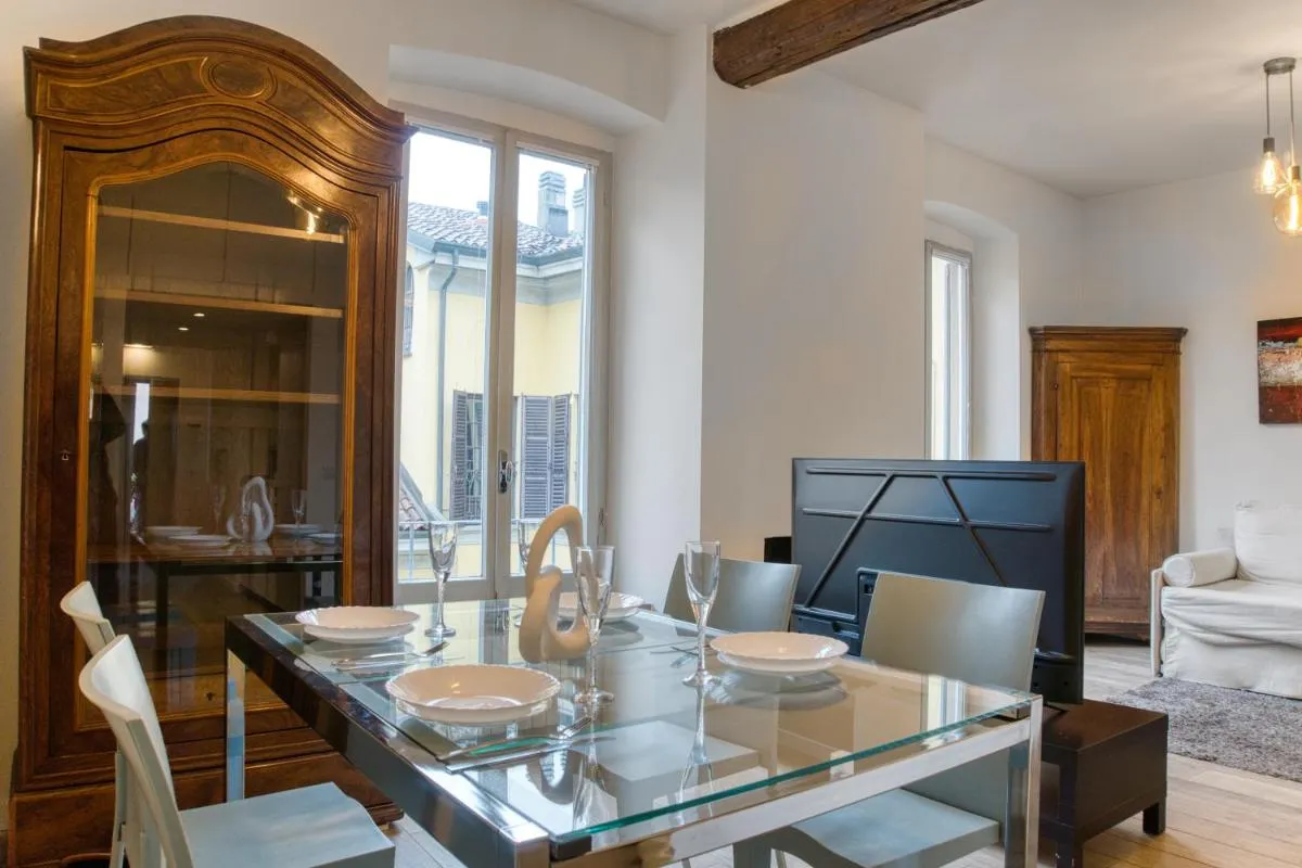 Image 3 of Sant’Ambrogio historic apartment – In front of Cattolica