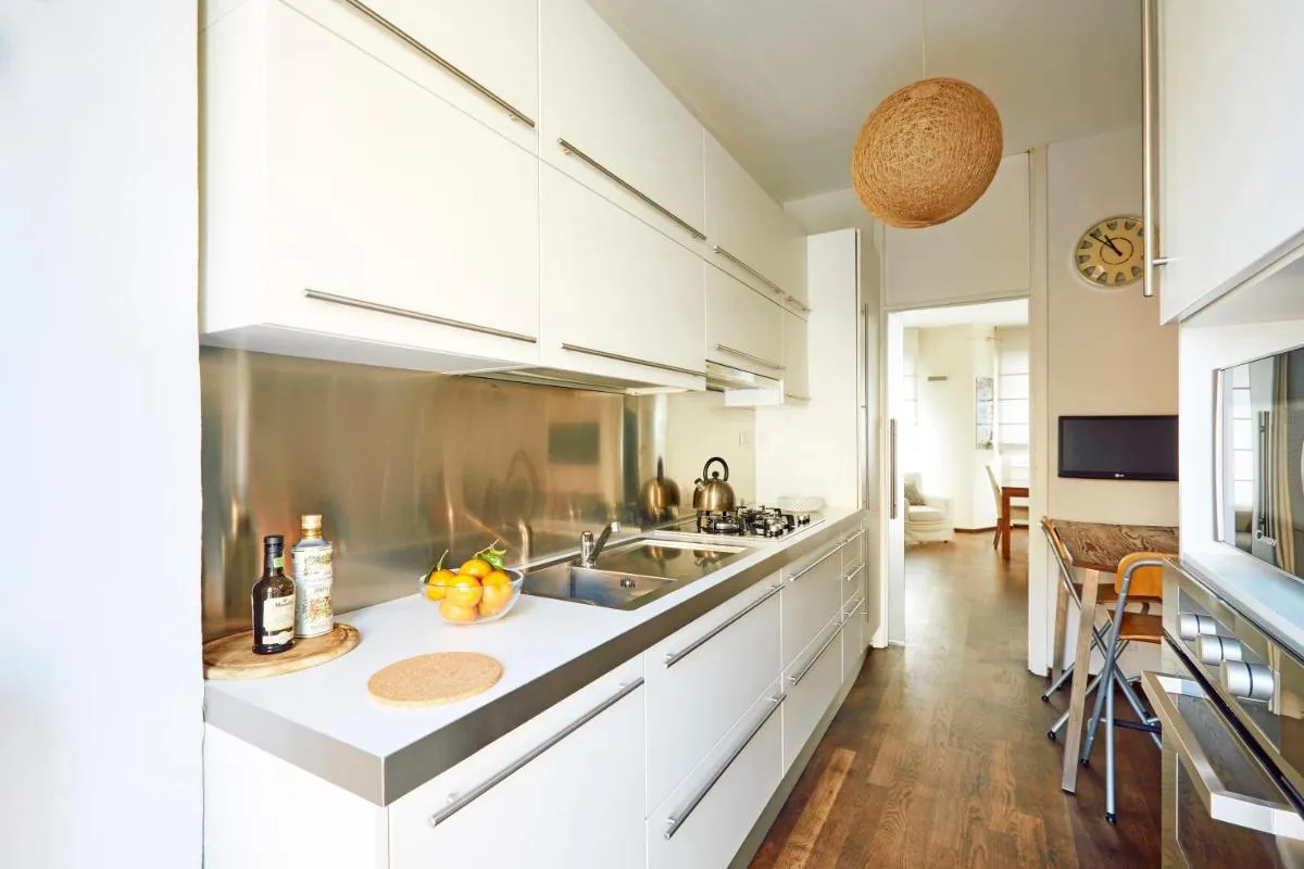 Image 3 of Savona Corner Apartment