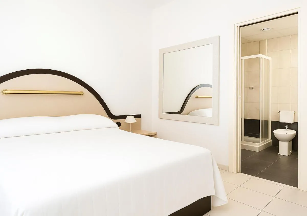 Image 2 of Sechi Hotel Milano with parking