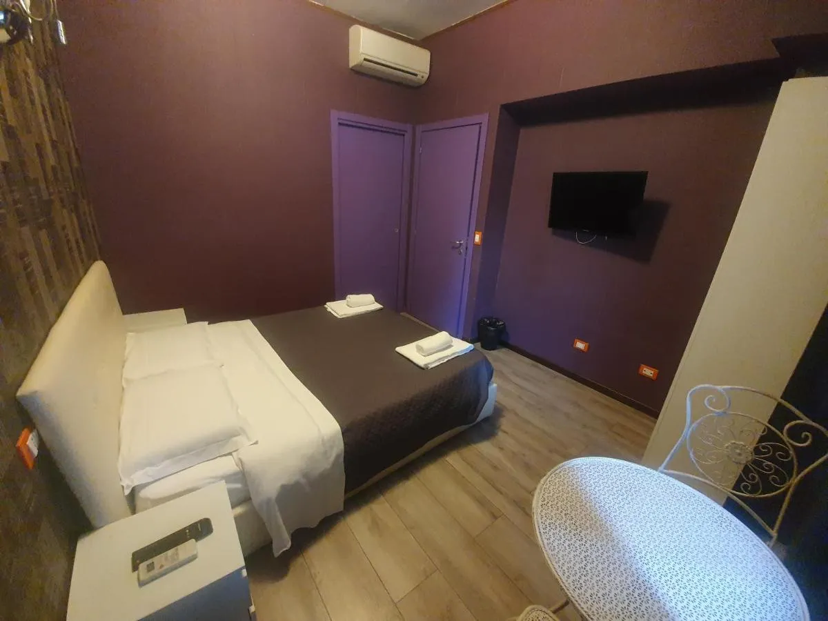 Image 4 of Sira House Milano