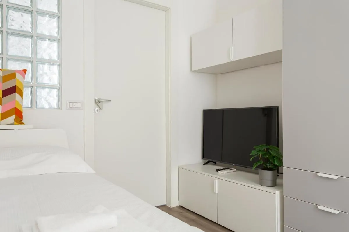 Image 4 of SkyView Nolo Studio Via Varanini