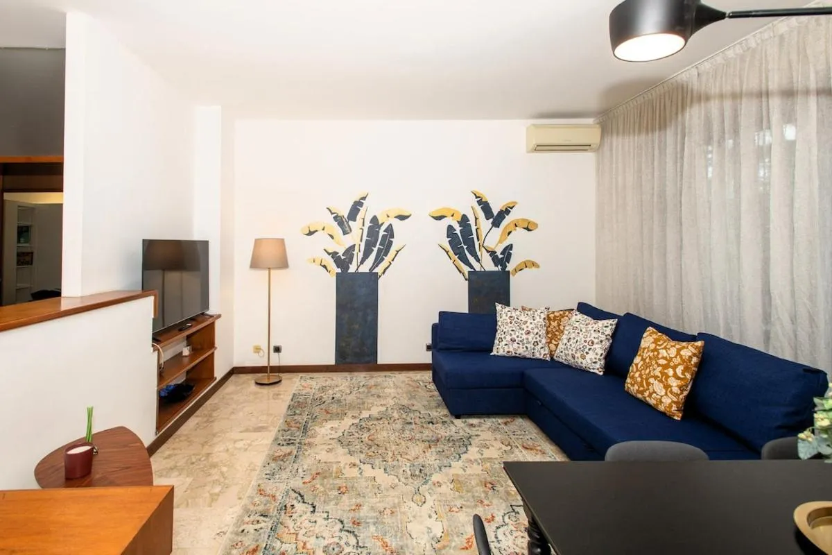 Image 4 of Spacious Apartment Near Bocconi University