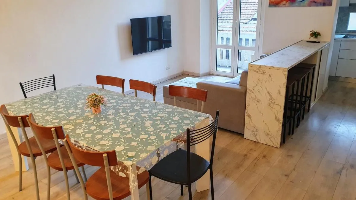 Image 6 of Spacious & Lovely – 4 Queen Bed