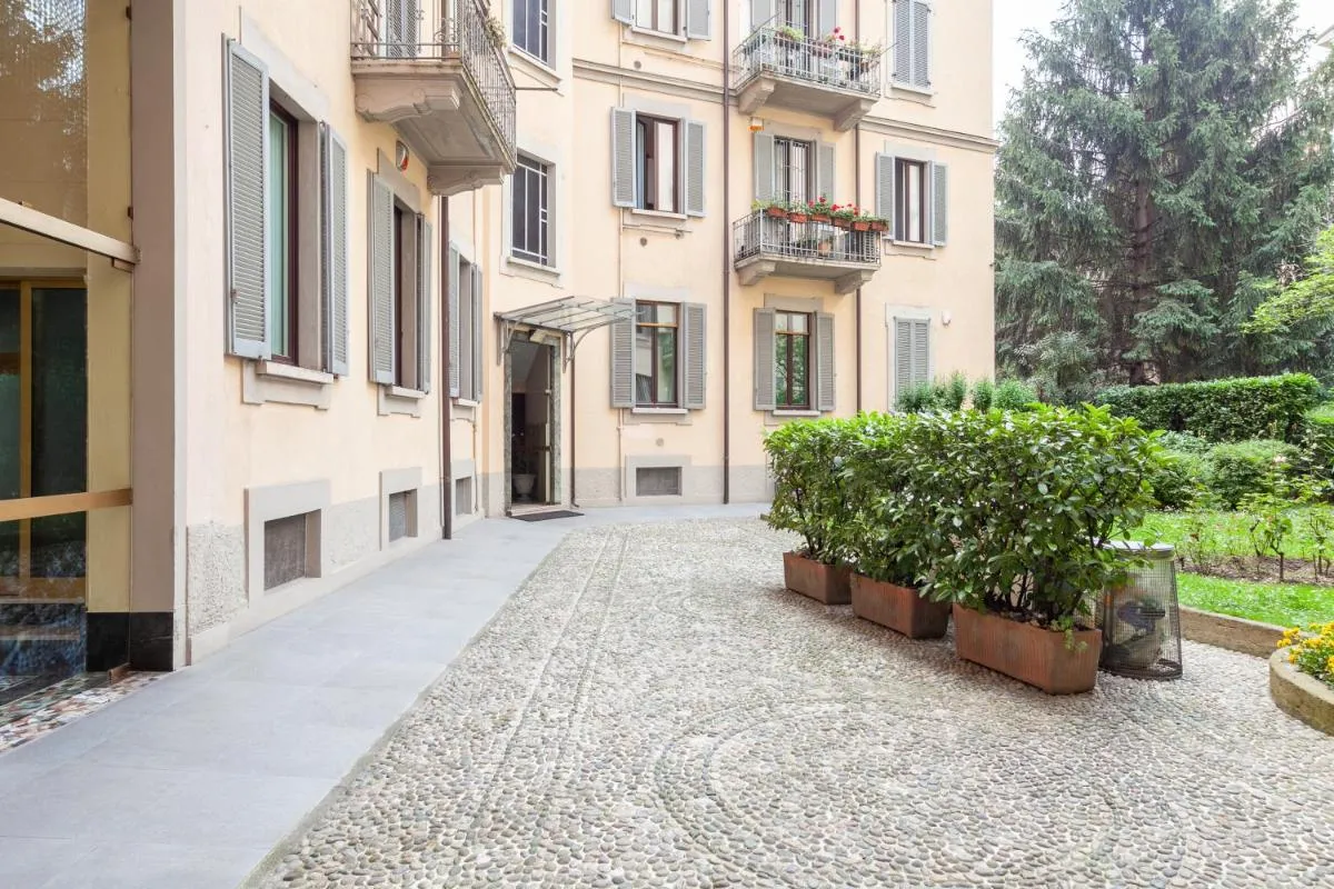 Image 4 of Splendido studio vicino all’Arco della Pace – A.C. – Melzi D’Eril