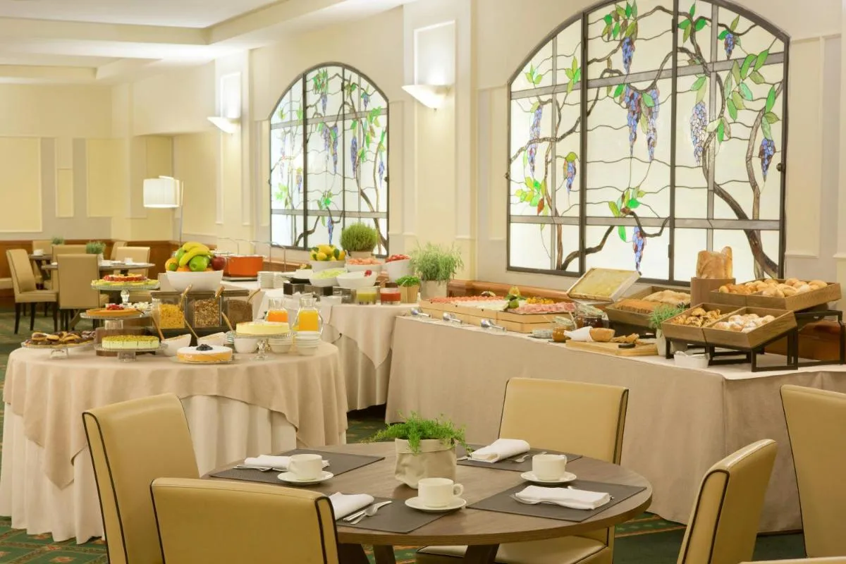 Image 6 of Starhotels Business Palace