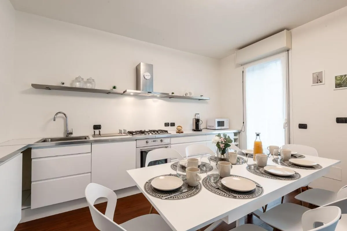 Image 3 of StayEasy SantaGiulia – M3 Metro – Center in 20 mins