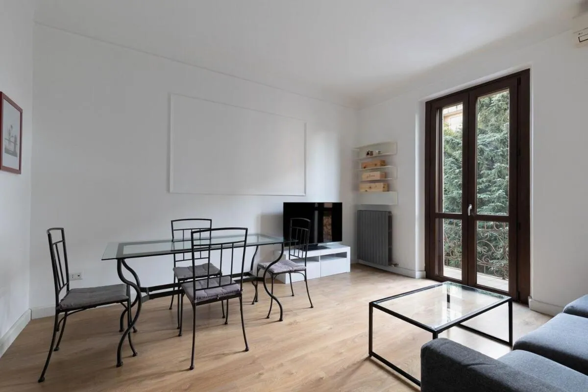 Image 2 of Stendhal Apartment