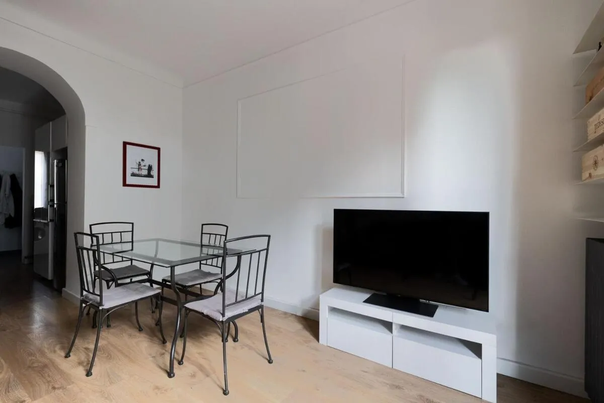 Image 4 of Stendhal Apartment