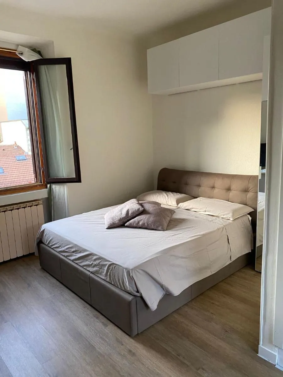 Image 4 of Studio milano