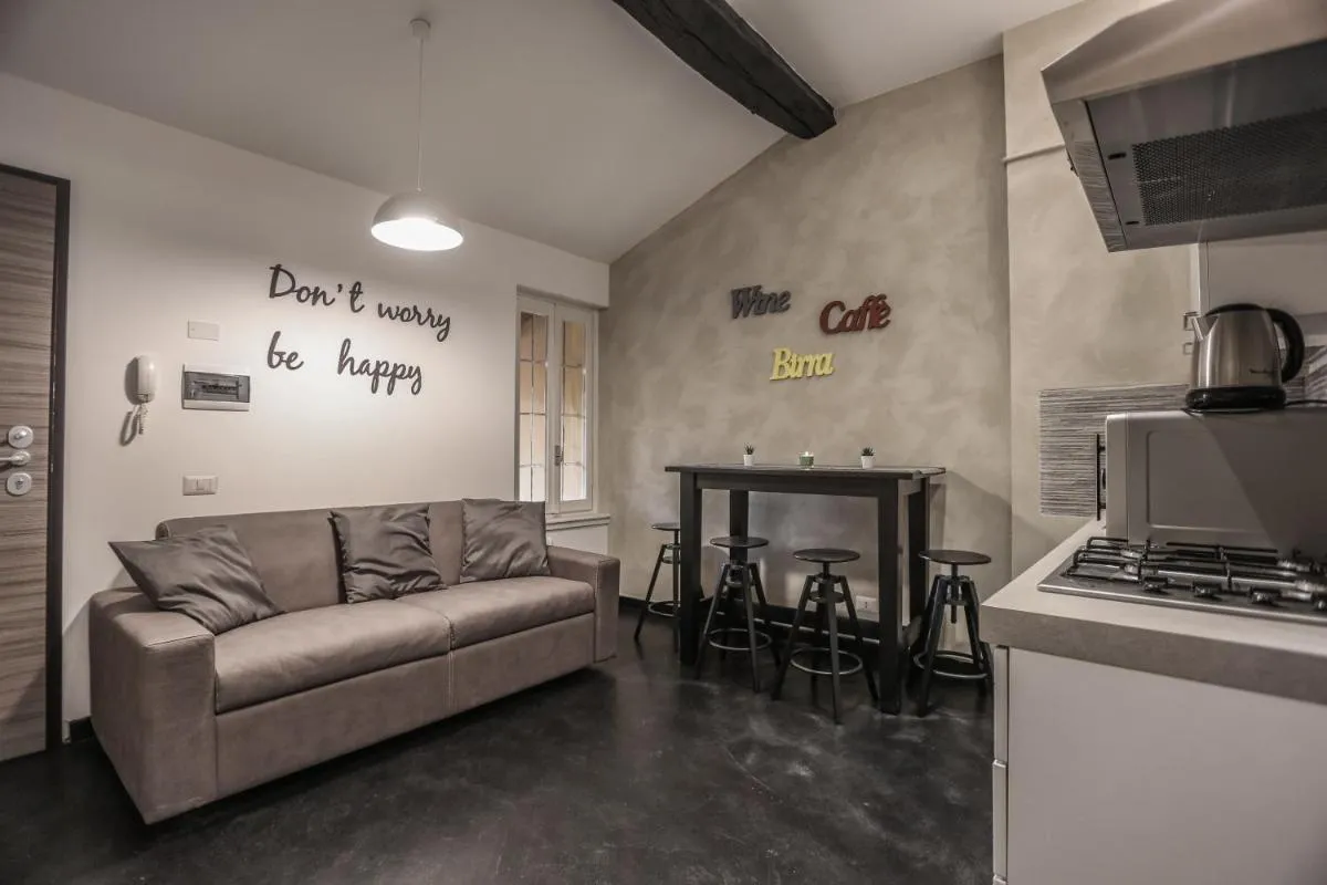Image 3 of Stylish Apartment Near Duomo