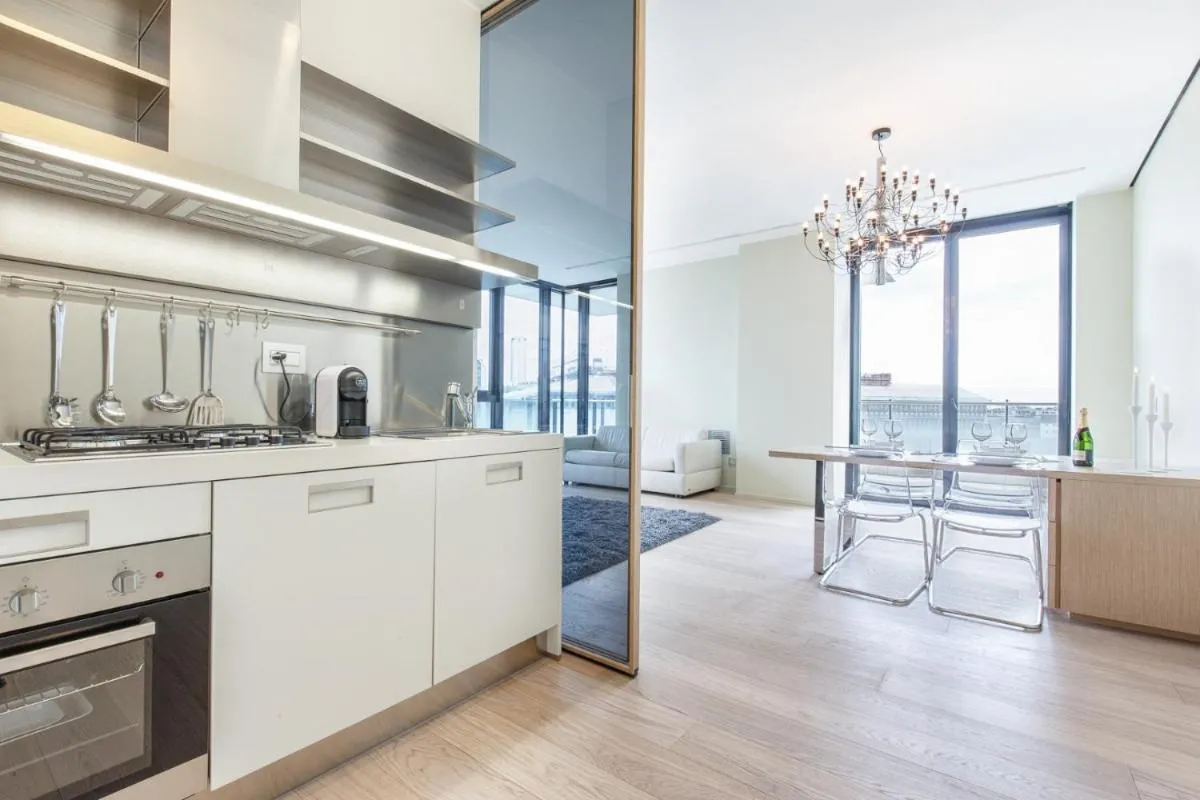 Image 3 of Stylish elegant Apartment in Torre Solaria with exclusive Milan’s view