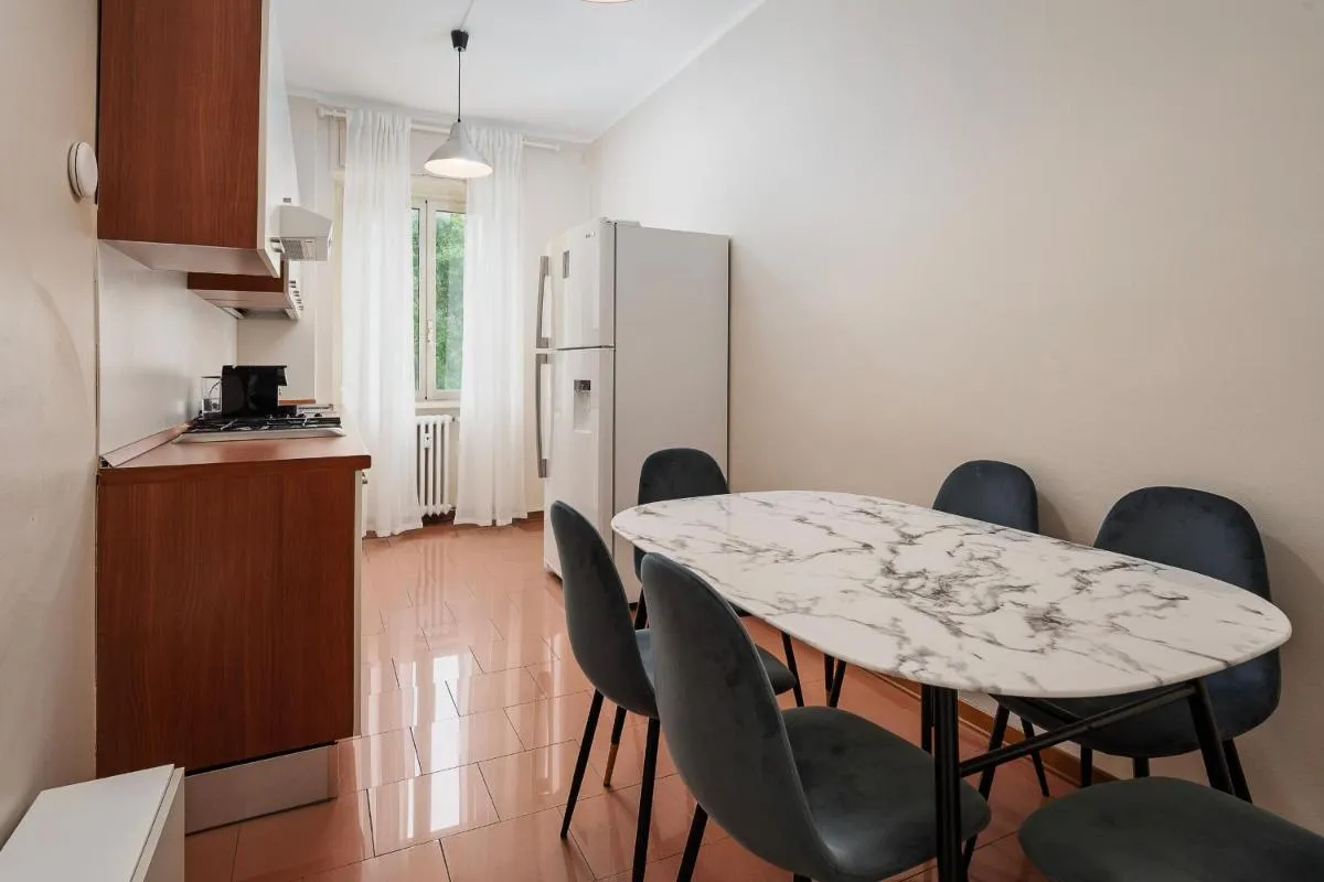 Image 4 of Stylish two-Bedroom apartment near Fiera Milano exhibition area just minutes from Wagner Metro Station Red Line M1