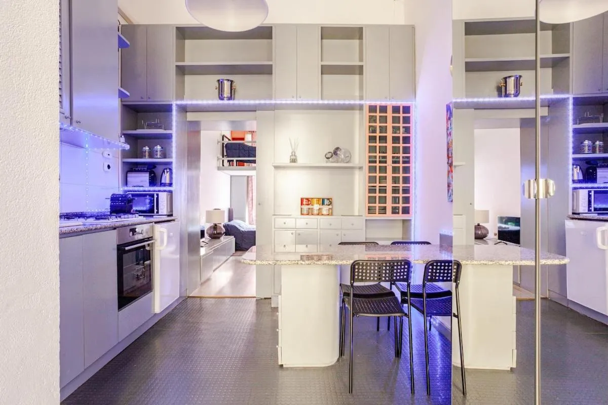 Image 2 of Suite Casati modern two-room apartment Corso Buenos Aires