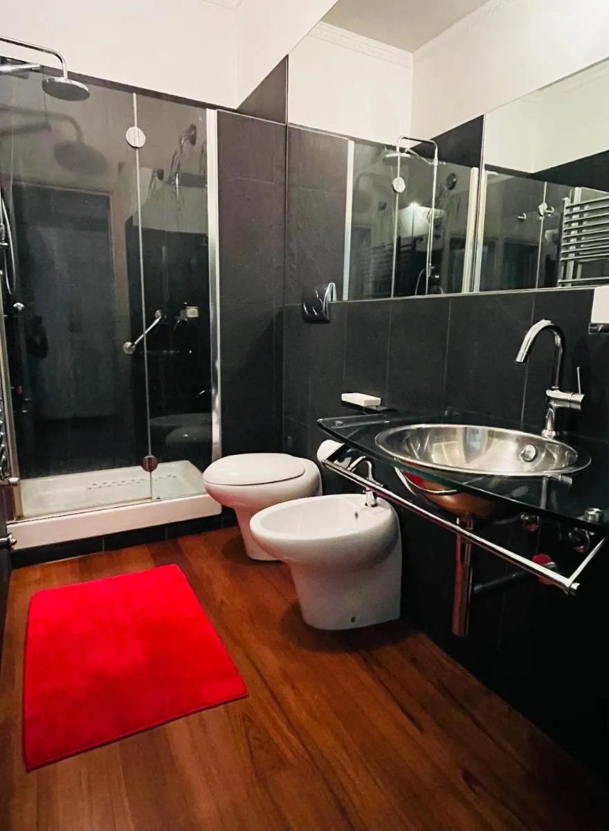 Image 3 of Suite Isola
