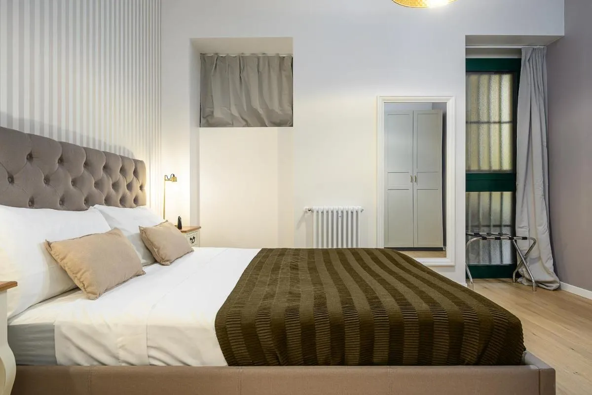 Image 6 of Suites in Porta Garibaldi & Chinatown – City Center well connected