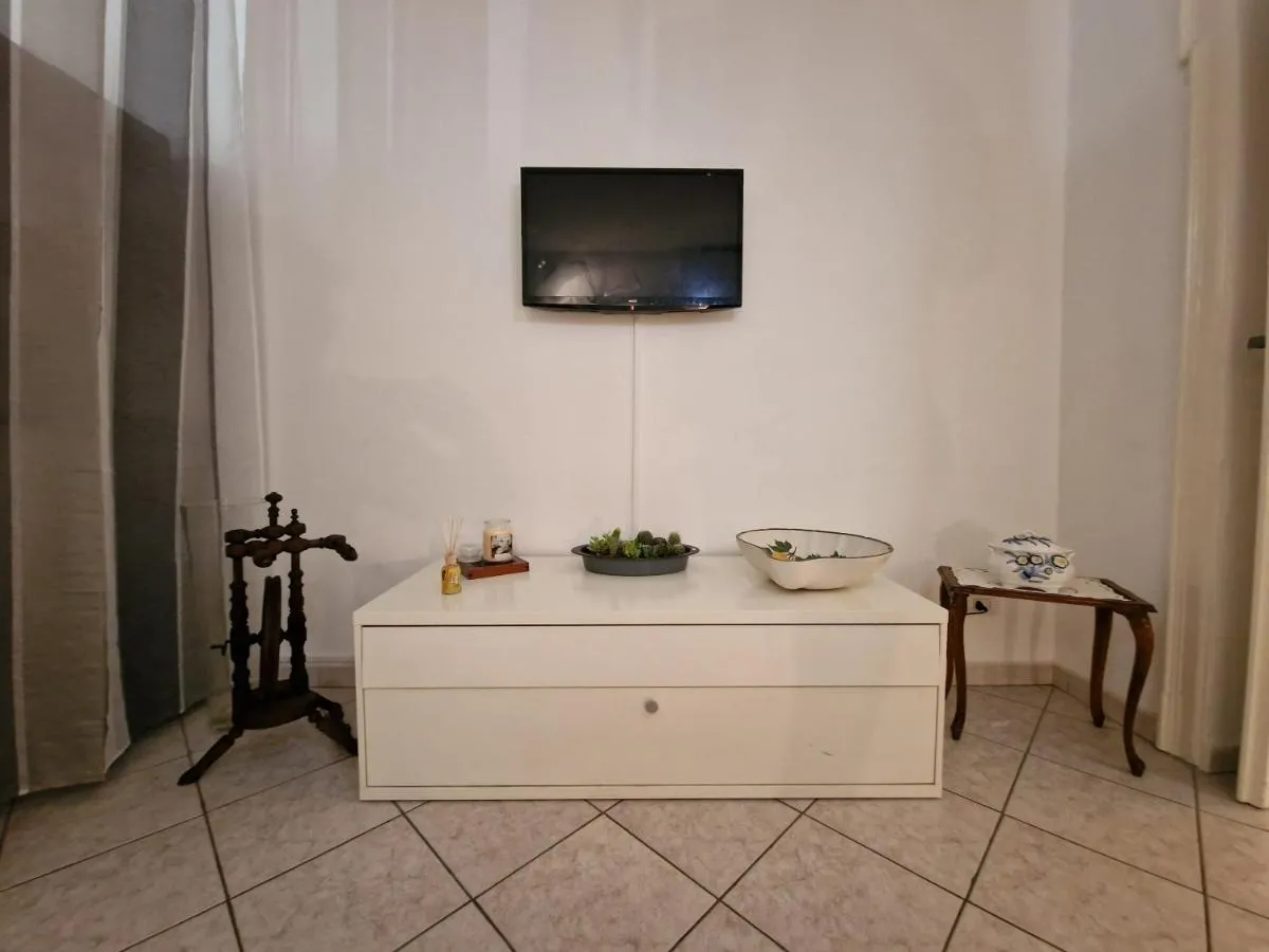 Image 4 of Sunny House