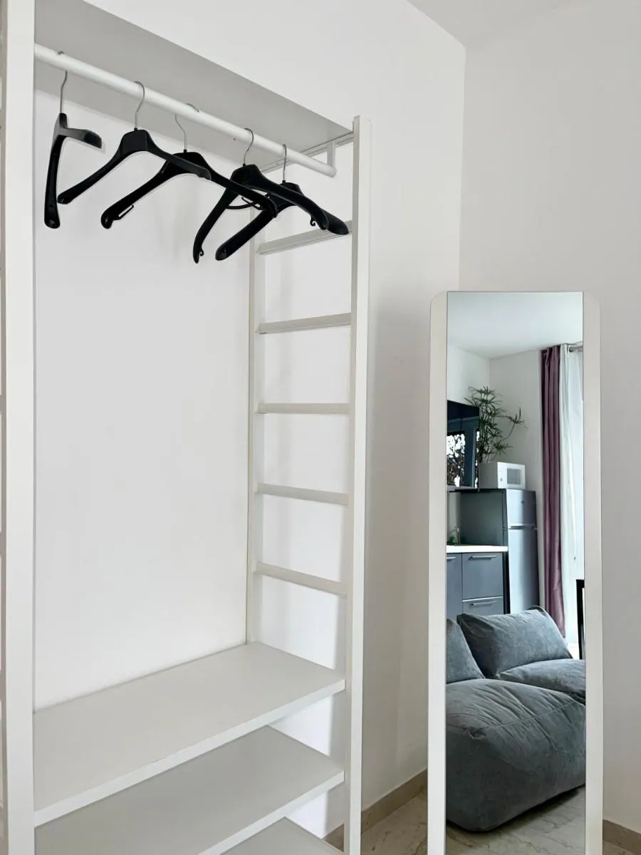 Image 4 of THE WHITE HOUSE, Modern apartment in Center