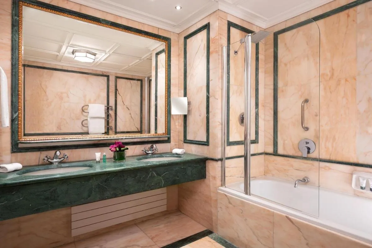 Image 2 of The Westin Palace, Milan