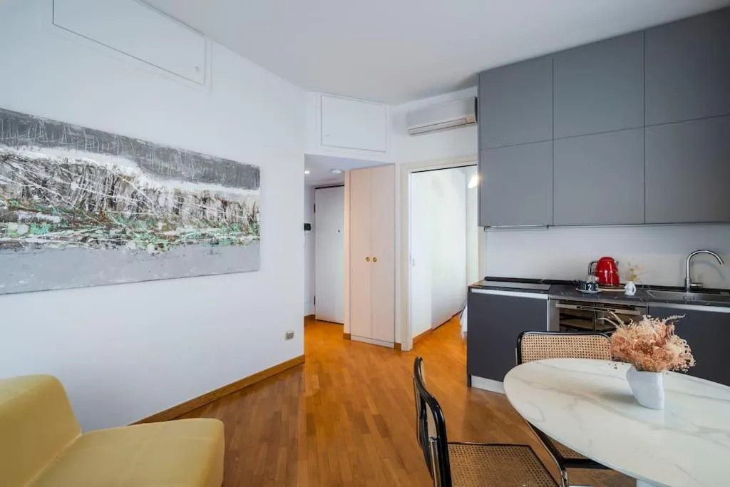 Image 6 of Ticinese Apartment