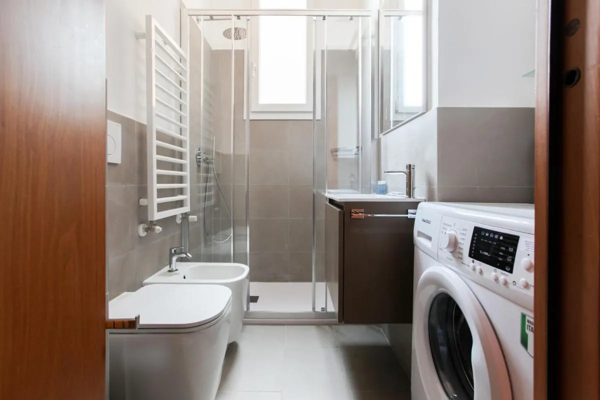 Image 2 of Tortona Design Flat