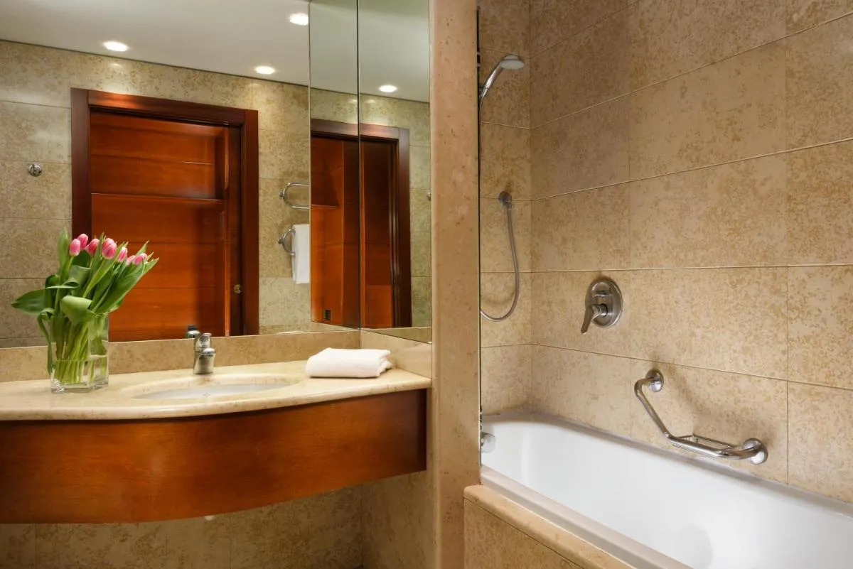 Image 2 of UNA Hotels Cusani Milano
