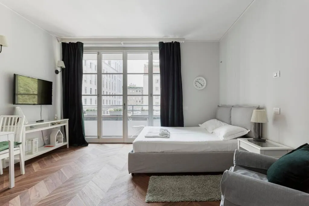 Image 1 of Unique studio in the heart of Milan