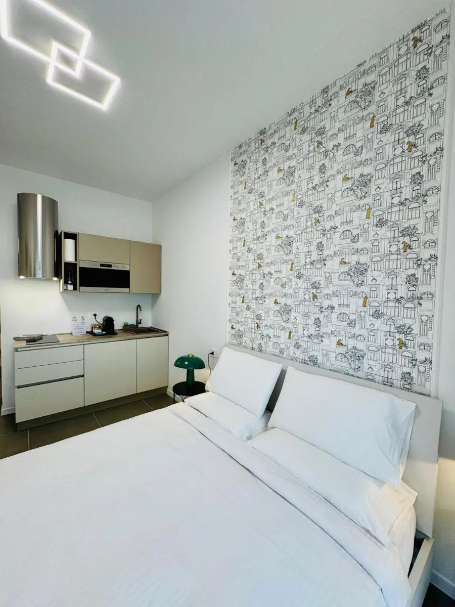 Image 2 of Urban Lounge Apartments
