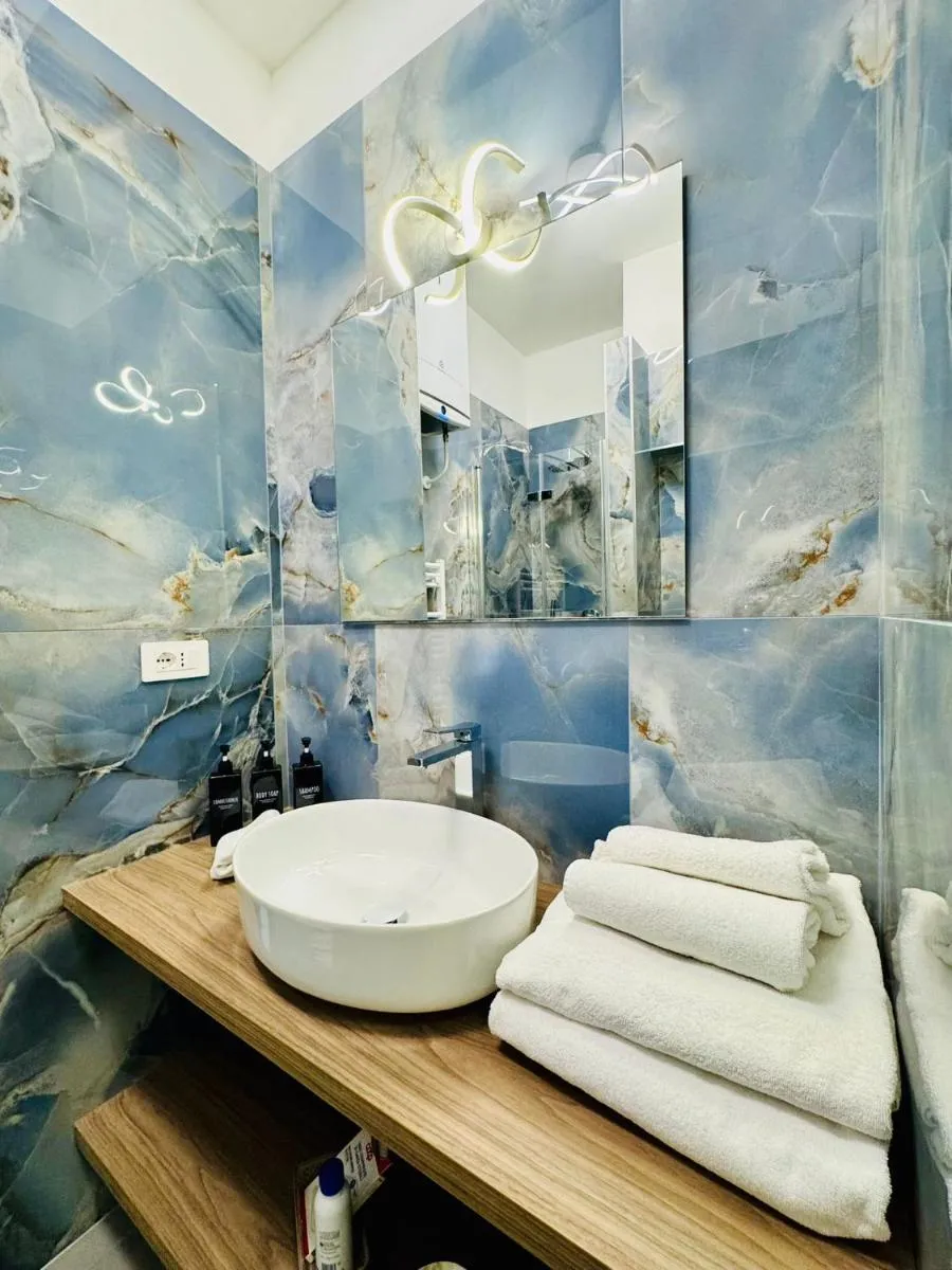 Image 3 of Urban Lounge Apartments