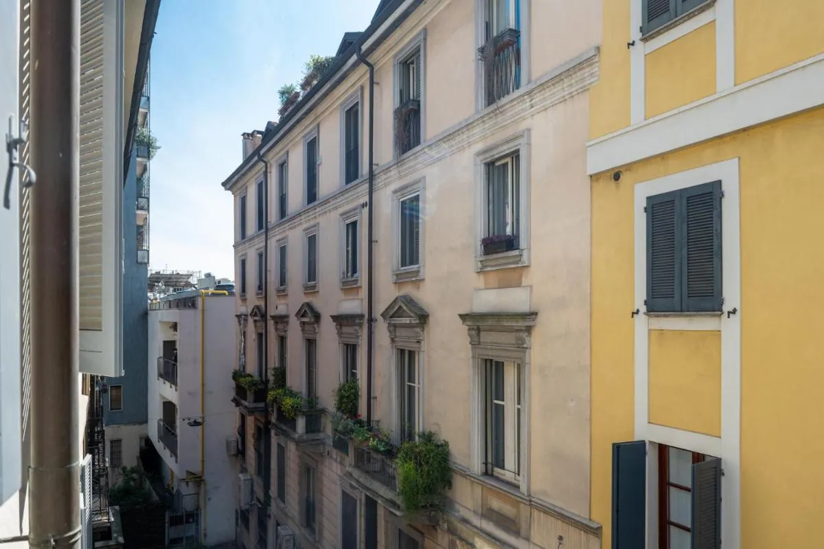 Image 5 of Via dei Fabbri Michelangelo Apartment – Central Milan – Milan-Cortina 2026 Olympics – Milan Design Week 2026