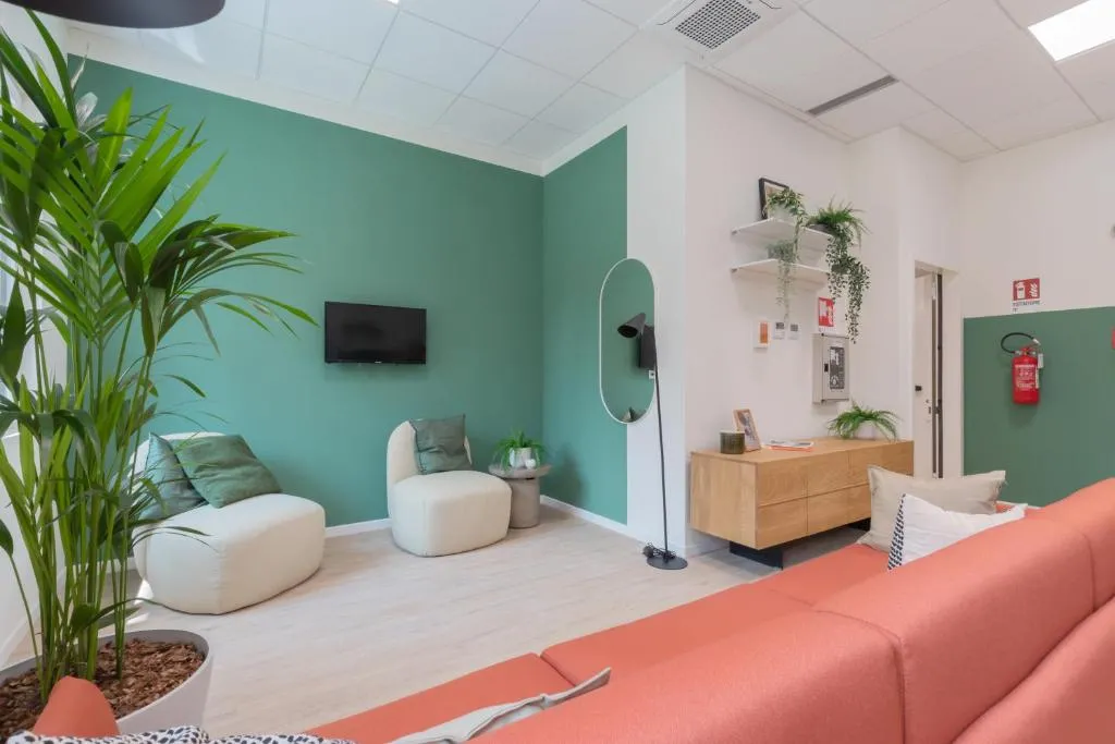 Image of Well-located Campus Rooms Near City Park