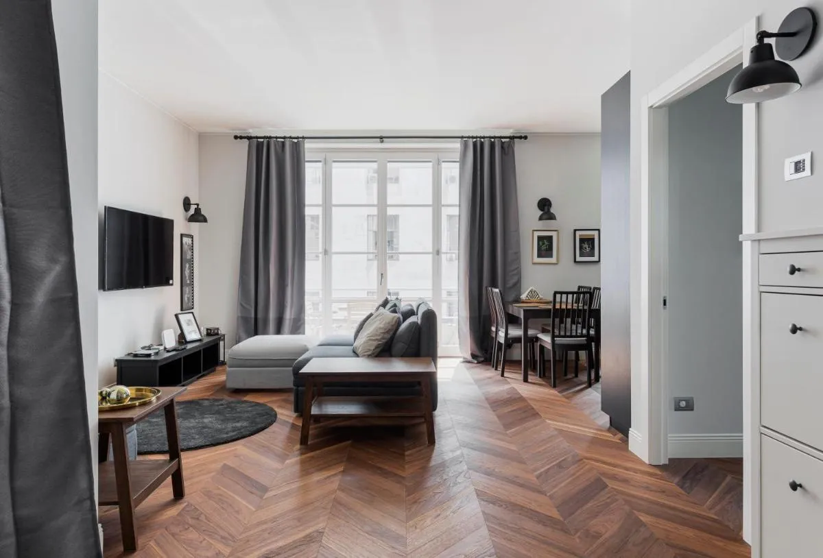 Image 4 of Wide and Bright two bedroom apartment- Via Freguglia