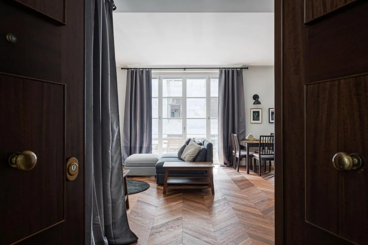 Image 6 of Wide and Bright two bedroom apartment- Via Freguglia