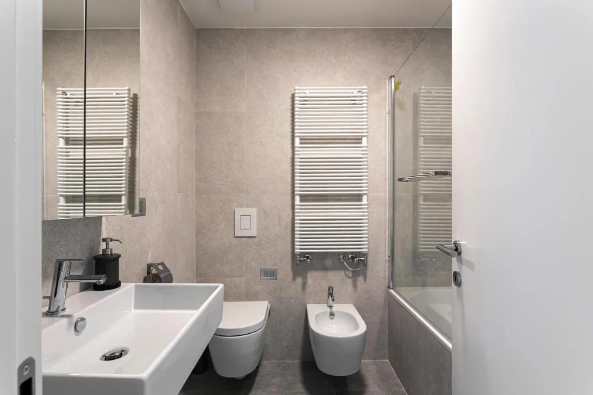 Image 2 of Wide and Bright two bedroom apartment- Via Freguglia