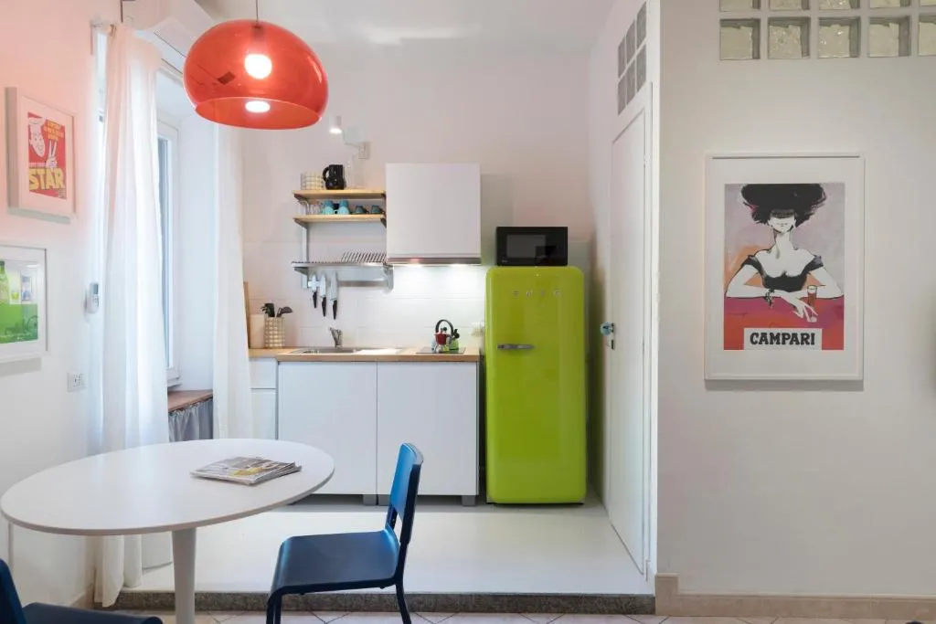 Image of Xenia Apartments – Stylish colorful apt- Upbeat & well-connected area