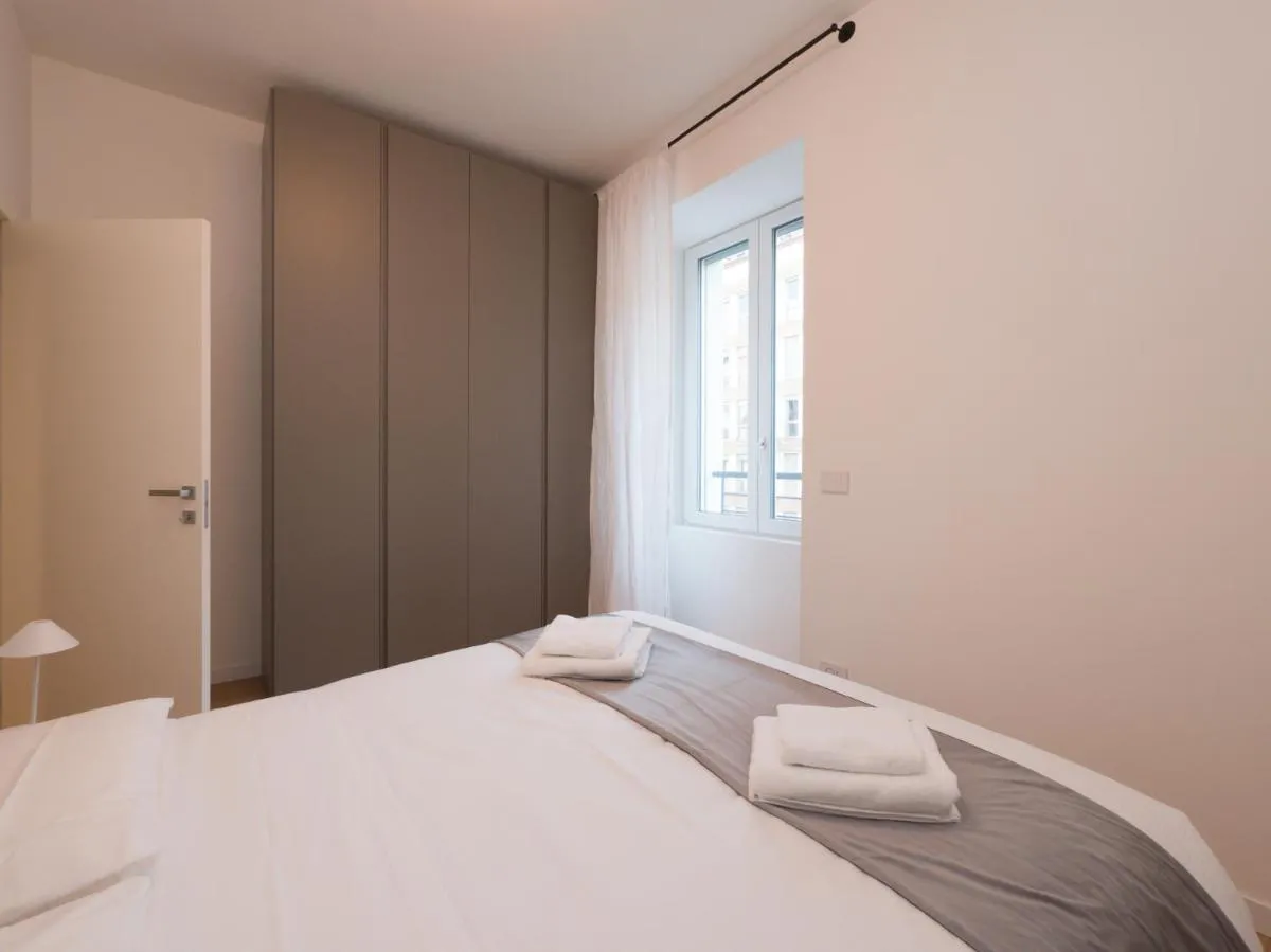 Image 2 of Xenia Milano – 2rooms apt in Via Petrella 4 D