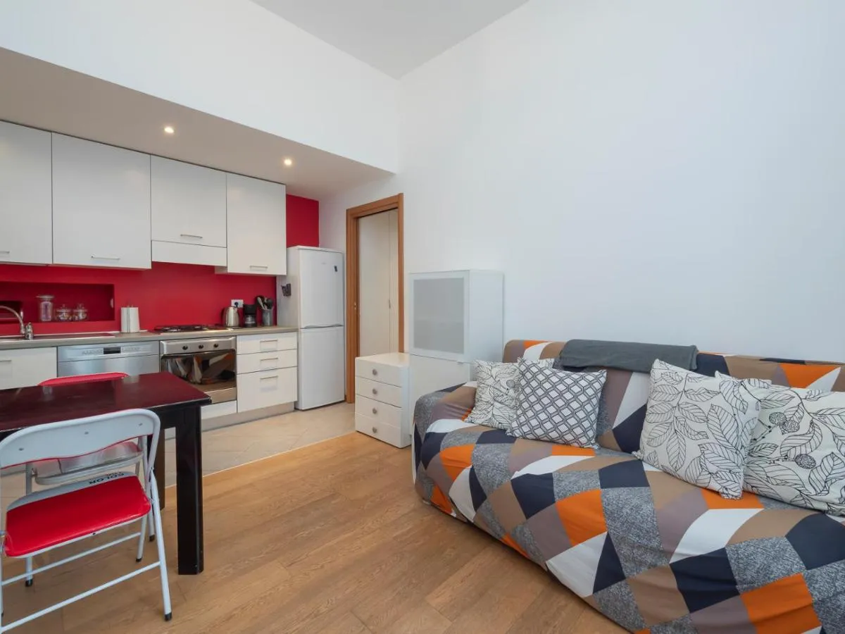 Image 5 of Xenia Milano – 3 rooms apt in Via Ugo Bassi 23