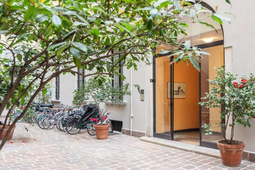 Image 5 of studio apartment Brera