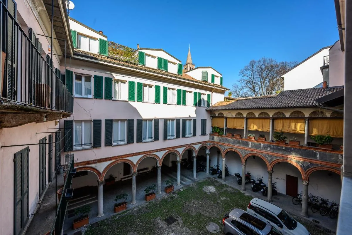 Image 5 of tHE Lantern Flat – Darsena Area